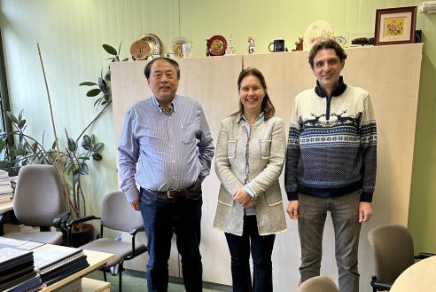 爱彼爱和首席科学家、总裁王蕴宏博士访问德国汉堡工业大学